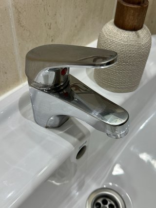 Lavabo Roca + Grifo