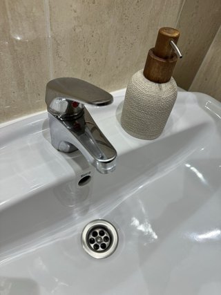 Lavabo Roca + Grifo