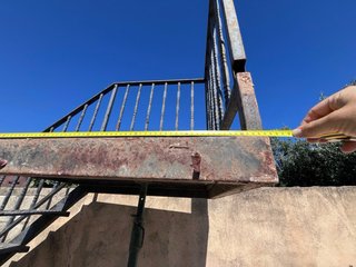 Escalera de hierro exterior