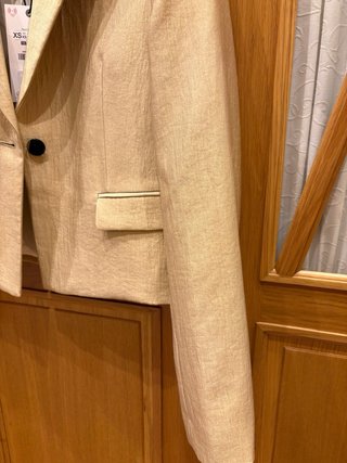 Americana Zara Dorada Talla XS