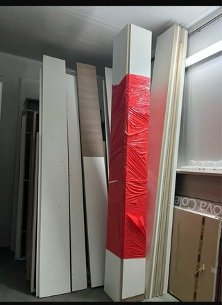 Mobiliario Tienda: Luces y Estantes