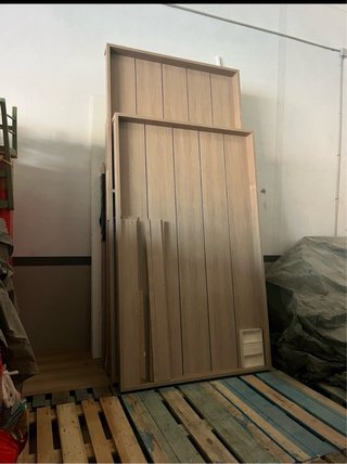 Mobiliario Tienda: Luces y Estantes