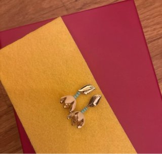 6 bracciali cristalli + orecchini omaggio