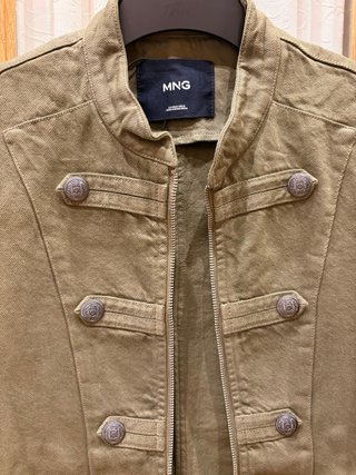 Chaqueta MNG verde militar