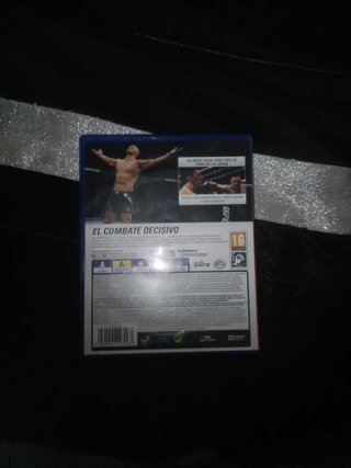 PS4 UFC 2 - PlayStation Hits