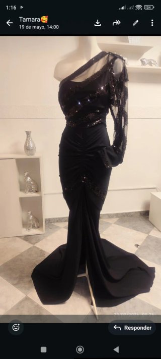 Vestido de fiesta negro con lentejuelas