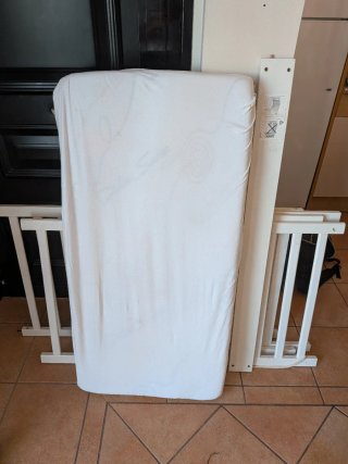 Cuna Ikea madera blanca con colchón