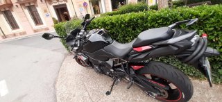 Suzuki GSX S1000GT Negra y Roja