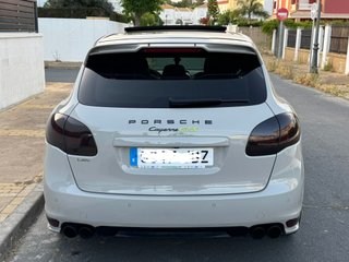 Porsche Cayenne 2013 GTS