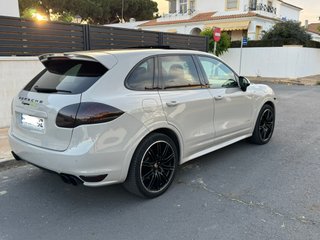 Porsche Cayenne 2013 GTS