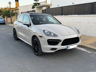 Porsche Cayenne 2013 GTS