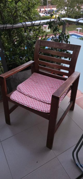 Conjunto mesa, sillas y banco terraza
