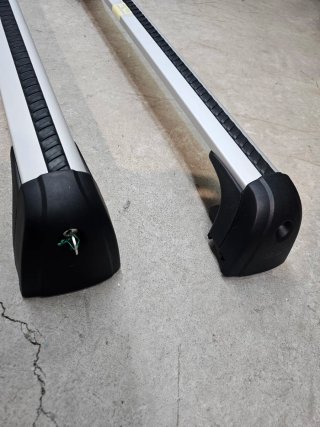 Baca coche original Ford Barras de techo aluminio