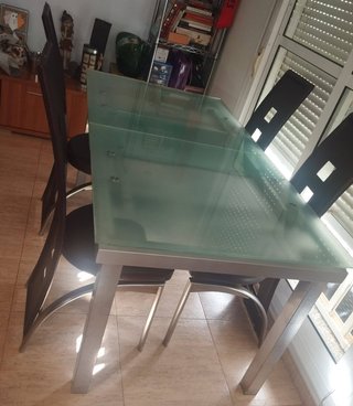Mesa extensible cristal templado y metal