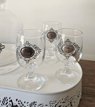 Set bottiglia liquore e 6 bicchieri