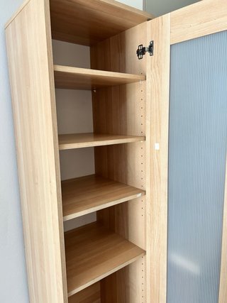 Armario madera roble con puerta de cristal