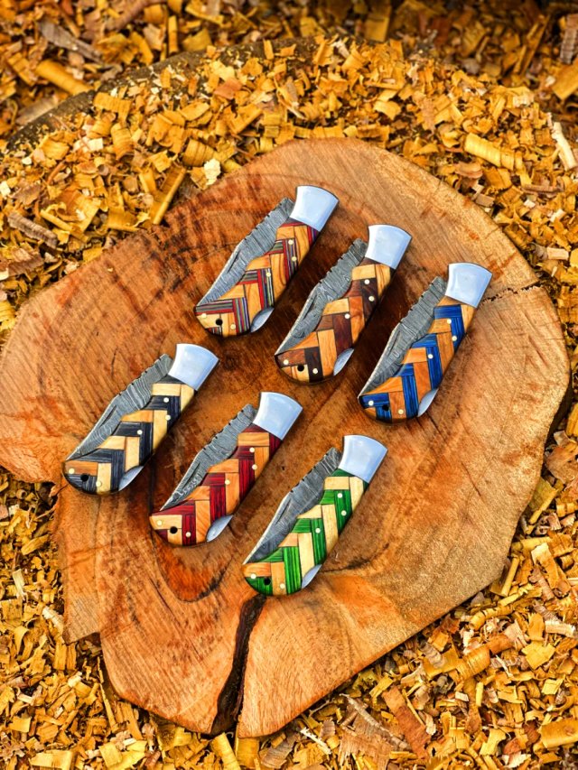 Cuchillo Damasco Artesanal Mango Madera 1 por 30€