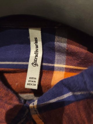 Camisa Stradivarius cuadros azul y naranja