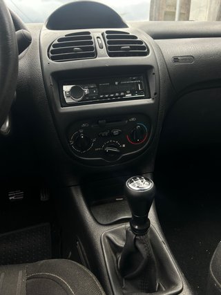 Peugeot 206 2003