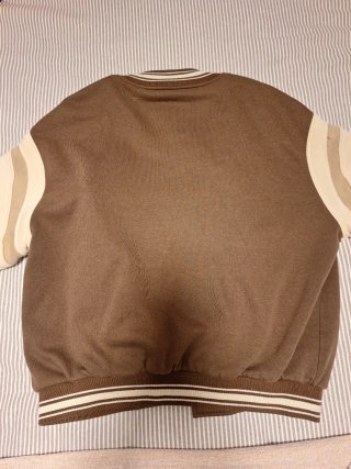 Chaqueta estilo universitario Bershka