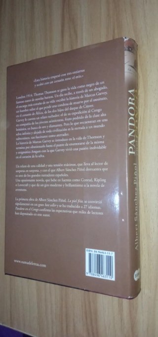 Pandora en el Congo - Albert Sánchez