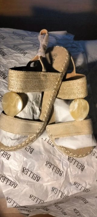 Sandalias Bell Beige/Oro Talla 41 Nuevas