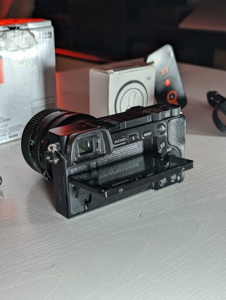 Sony Alpha A6000 + Objetivo Canon FD 50mm