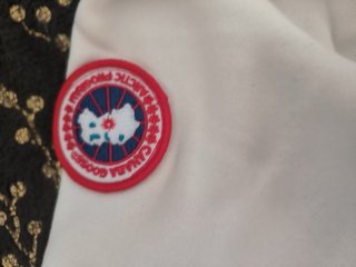 Sudadera Canada Goose blanca con cremallera