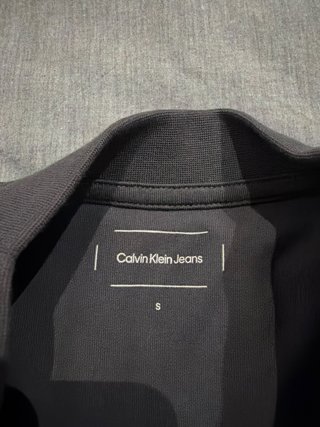 Camiseta Calvin Klein Gris