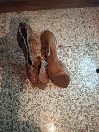 Sandalias de cuero T. 40