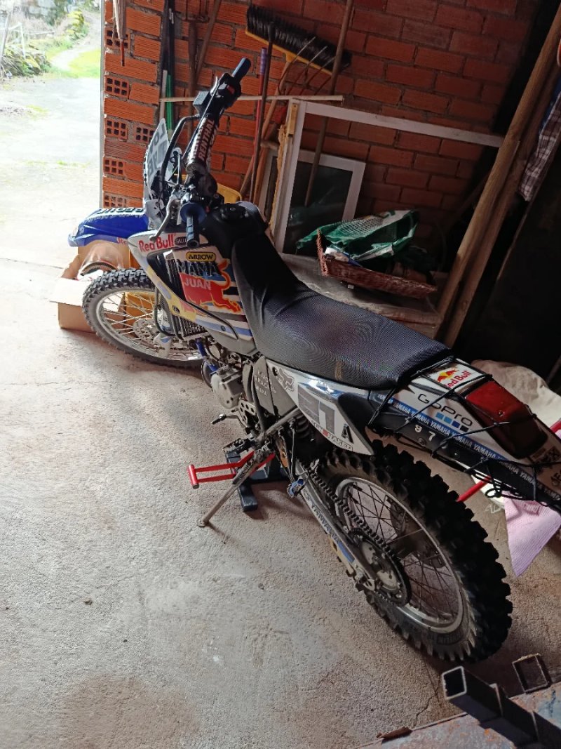 Yamaha DT 125 RE Enduro Moto