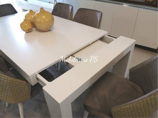 Mesa extensível + 6 cadeiras de exposição