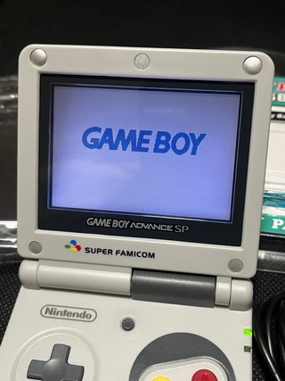 Nintendo Game Boy Advance SP