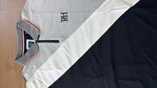Polo Pedro del Hierro gris y blanco
