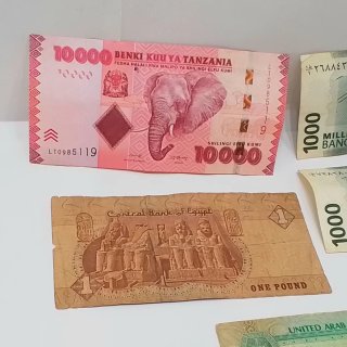 Lote Billetes Antiguos: Tanzania, Líbano, Egipto,