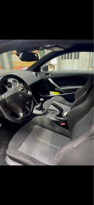 Peugeot RCZ