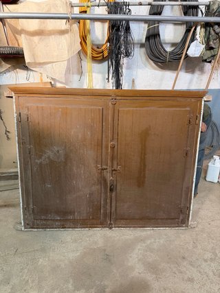 Ventana de madera de dos hojas