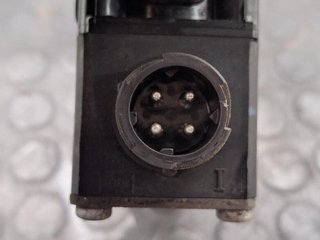 Valvula suspension renault 21083657 serie t 106717