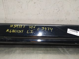 FALDON LATERAL MITSUBISHI GRANDIS (NA0W)