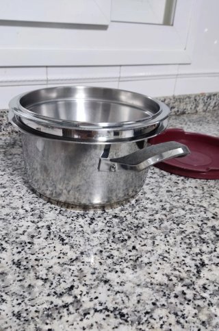 Bol AMC con tapa - 24 cm