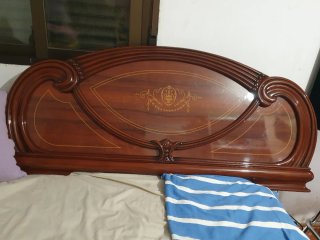 Cama Clásica Madera y Tela