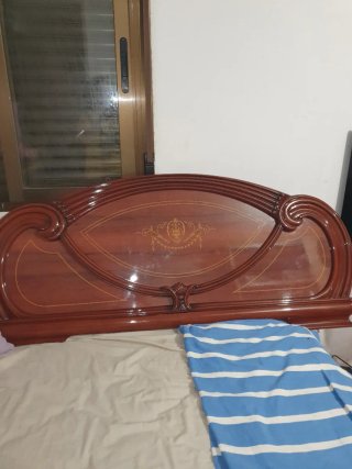 Cama Clásica Madera y Tela