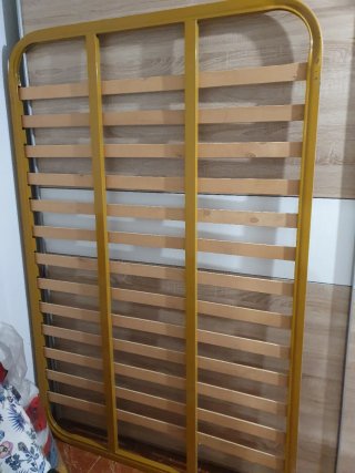 Cama Clásica Madera y Tela