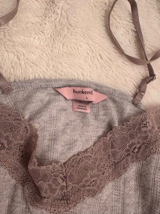 Pijama Hunkemöller gris con encaje