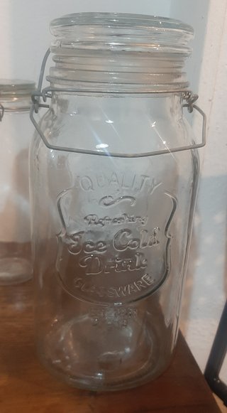Lote 10 botes cristal herméticos uno de 24 litros