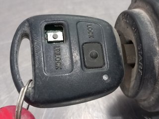 ANTIRROBO / LLAVE CONTACTO TOYOTA AVENSIS BERLINA