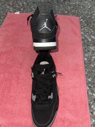 Zapatillas Jordan 4 Negras y Grises
