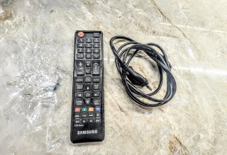 Samsung 19 pulgadas con HDMI y USB