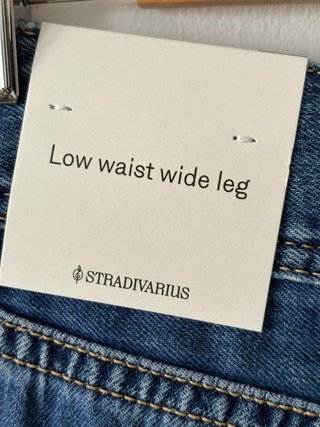 Pantalones vaqueros wide leg Stradivarius