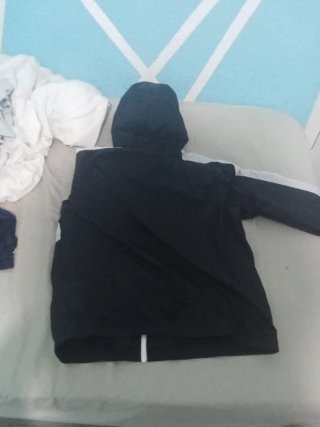 Chaqueta Nike Negra y Blanca con Capucha